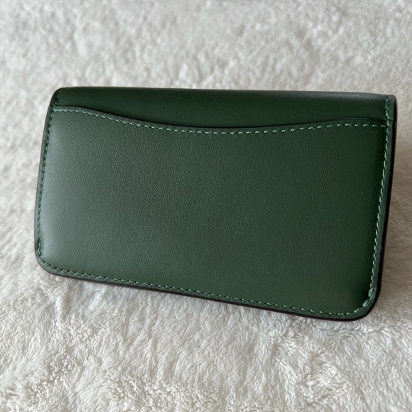Coach Essential Slim Card Case in Amazon Green - Picture 2 of 13